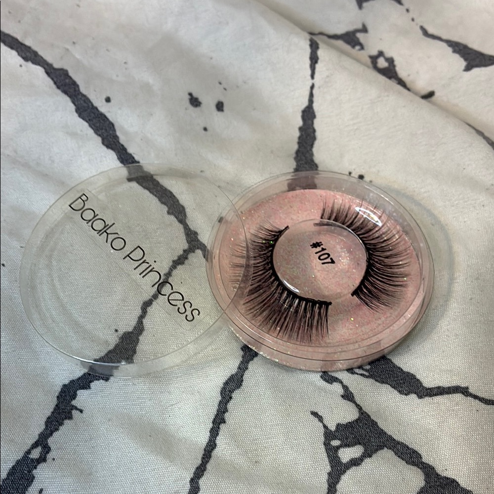 Baoko Princess #107 Faux Eyelashes (3 pairs)